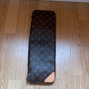 Louis Vuitton 5 tie case